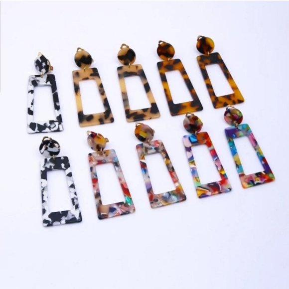 Clip On Acrylic Lightweight Earrings - Picture 3 of 3